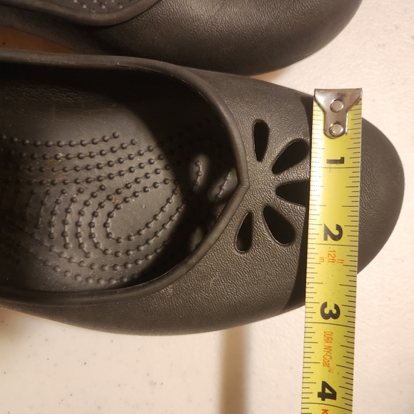 CROCS Flats - Picture 11 of 11